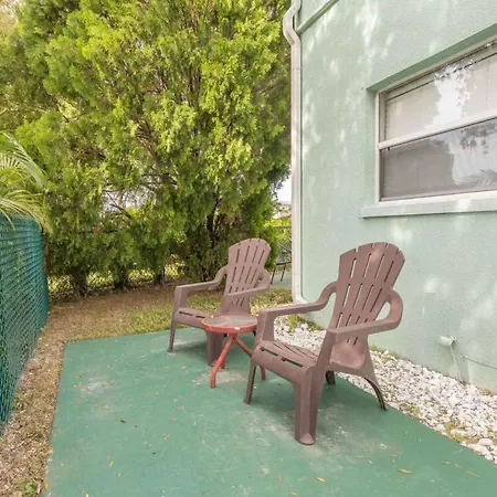 Treasure Island Retreat Steps To Beach St. Pete Beach Exterior foto